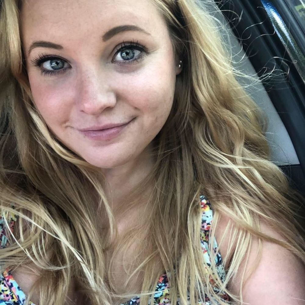 Meet your Posher, Caitlyn